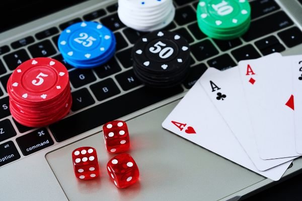 Smartphone showing pjc fastbet mobile layout optimised for Philippines users